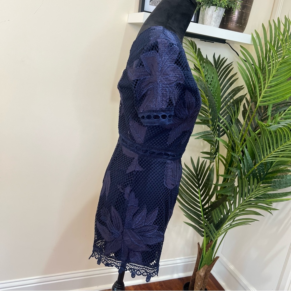 Adelyn Rae Navy Lace Floral Romper Medium - Picture 4 of 10